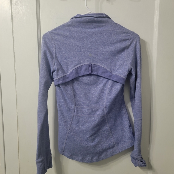 Lululemon define jacket st 6. In great shape - Picture 5 of 8
